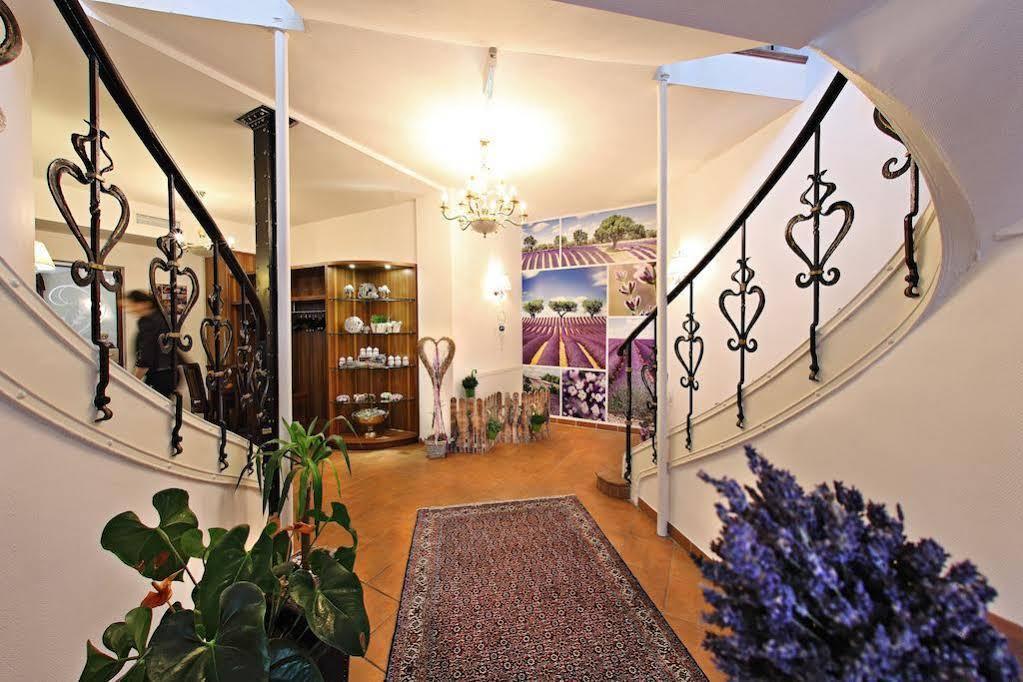 Hotel Goldenes Lamm Dudenhofen Buitenkant foto