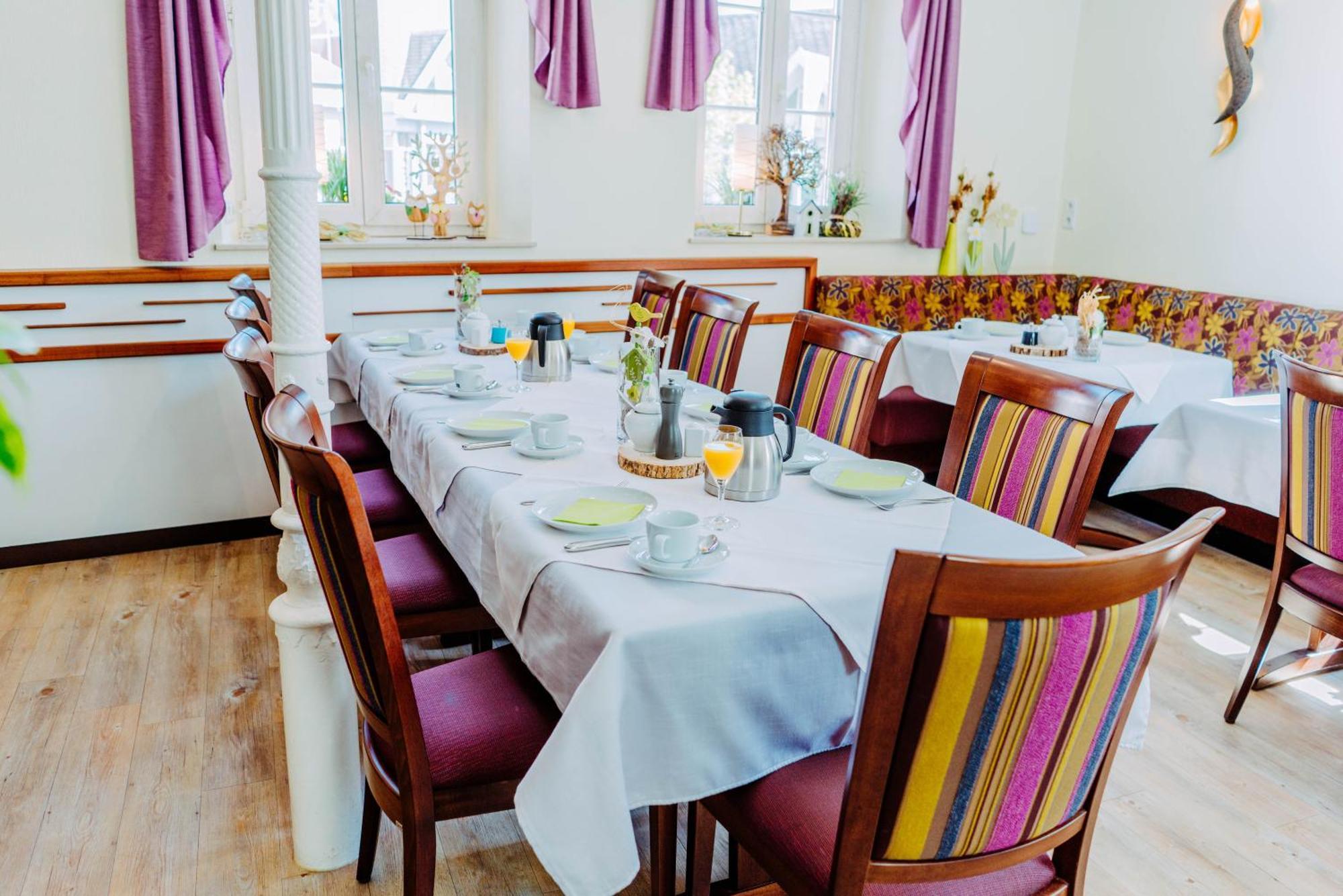 Hotel Goldenes Lamm Dudenhofen Buitenkant foto