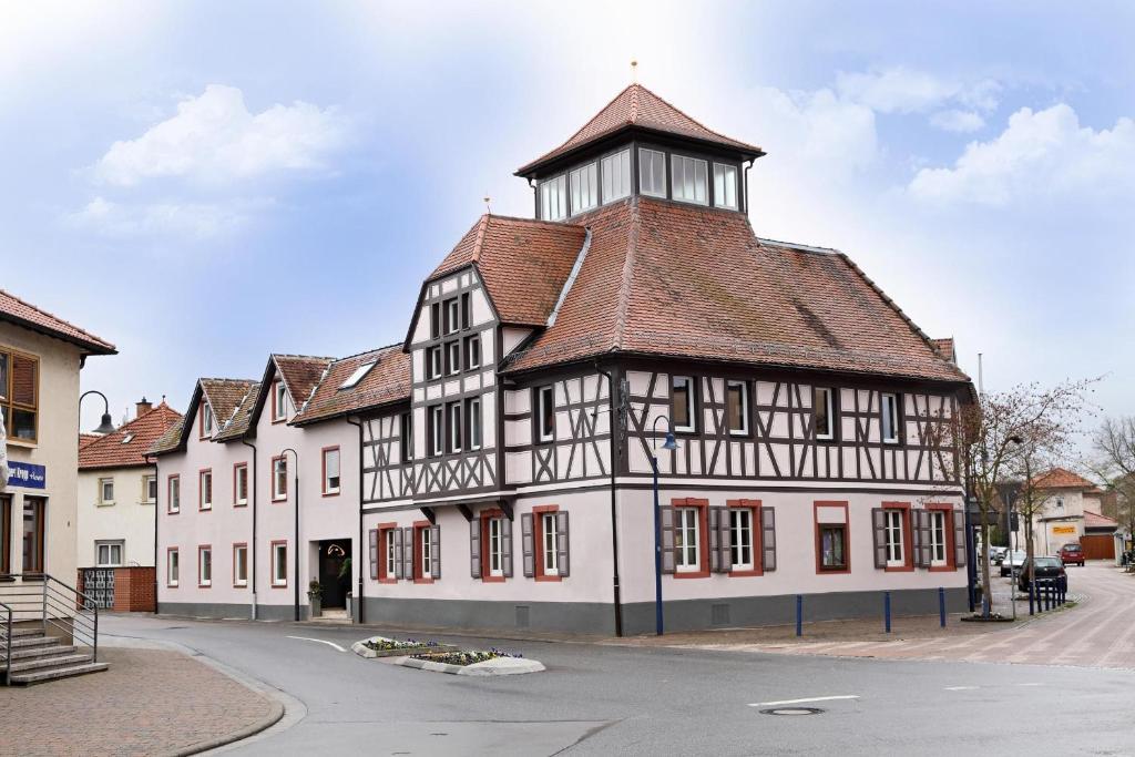 Hotel Goldenes Lamm Dudenhofen Buitenkant foto